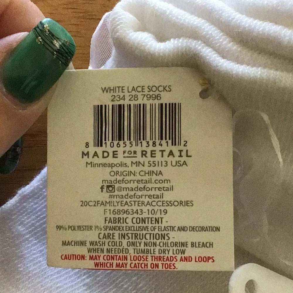 White Knit Ankle Socks with Lace Ruffle Cuff - NWT